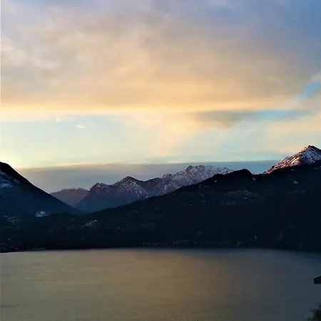 Casa Di Silva Tra Monti E Laghi Perledo Casa de Férias Regoledo